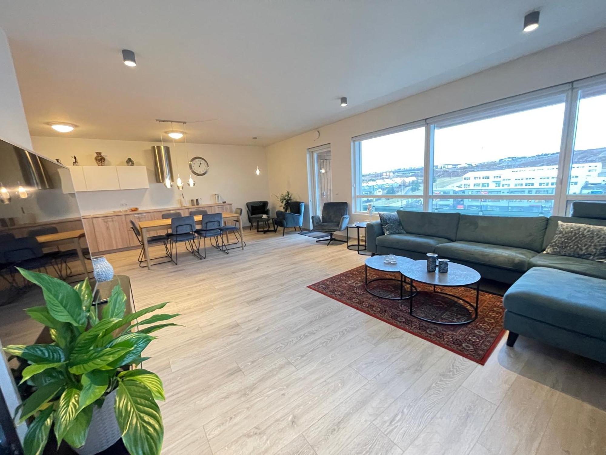 Modern And Spacious 3 Bedroom Apartment In Kopavogur Reikiavik Exterior foto